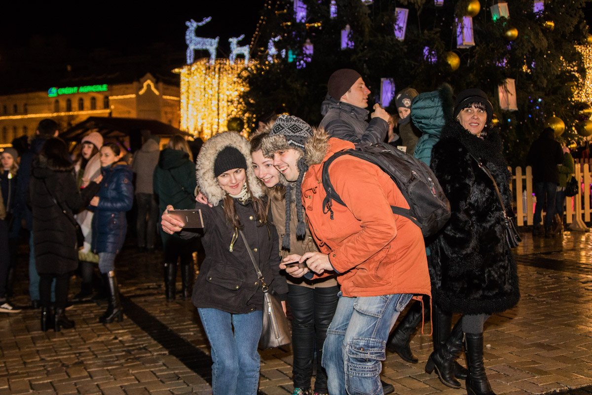 В Киеве на Софийской площади отпраздновали католическое