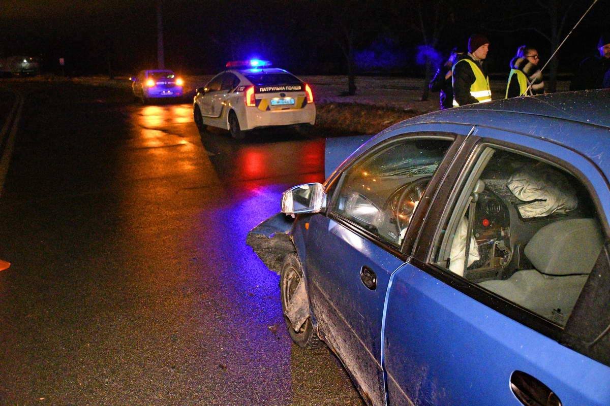 На месте работали патрульные