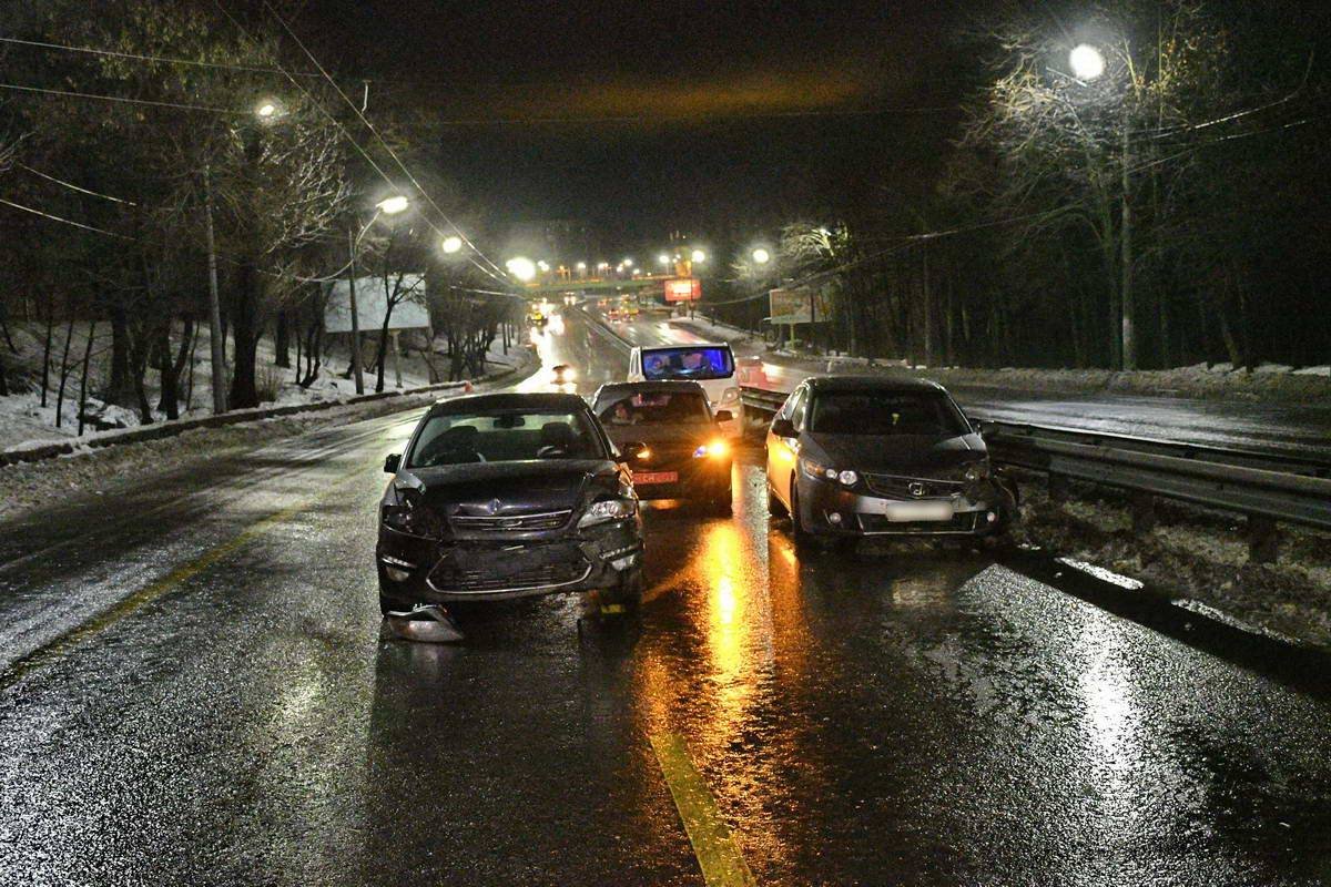 ДТП произошло на улице Олены Телиги