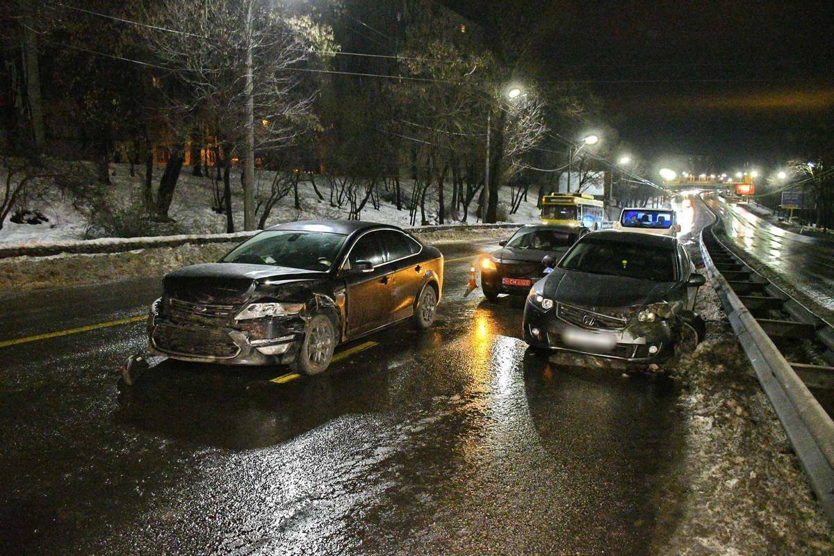 Водитель Ford уверяет, что его подрезали