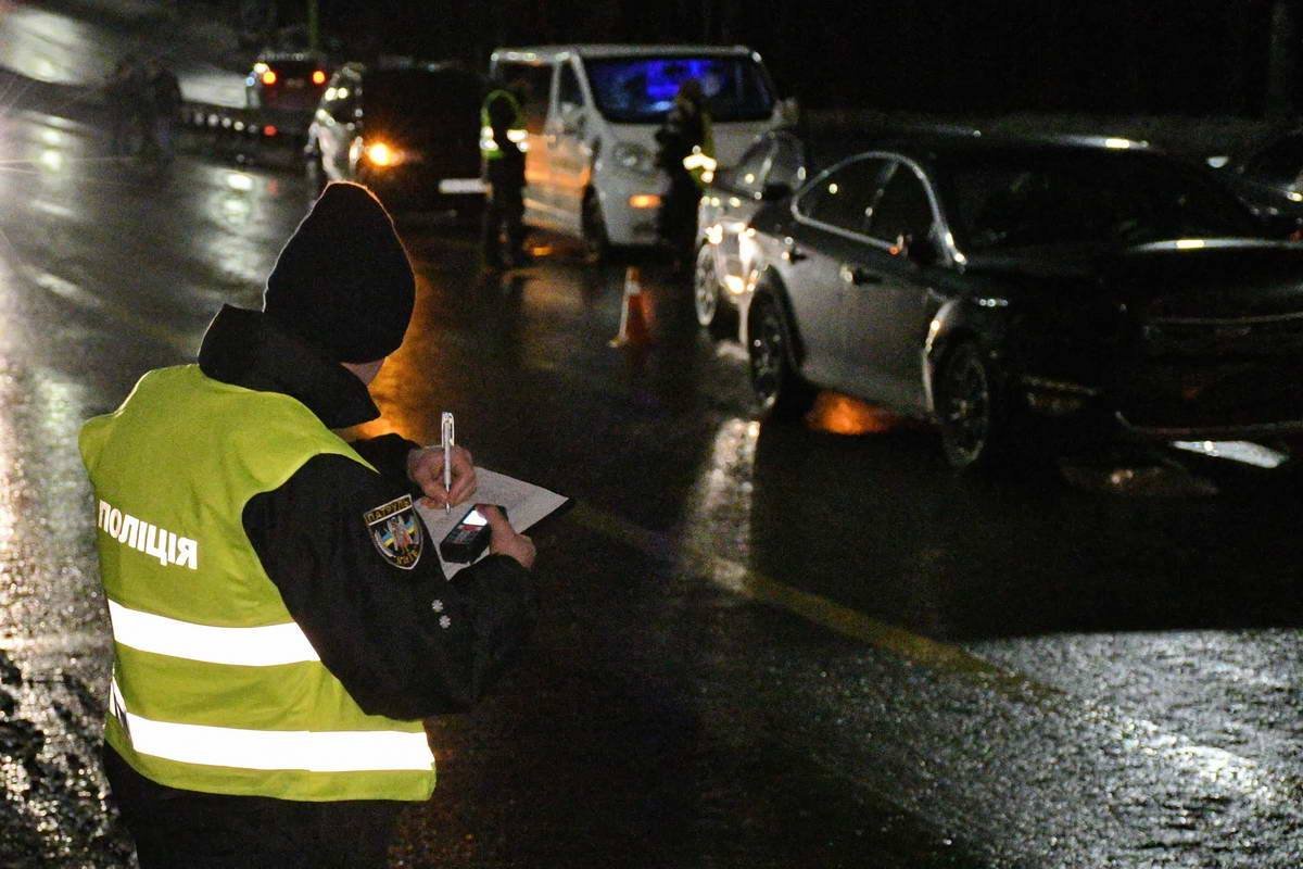 На месте работала полиция