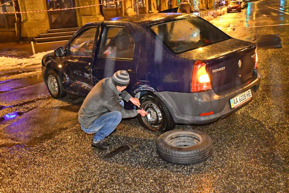 Колесо пришлось заменять