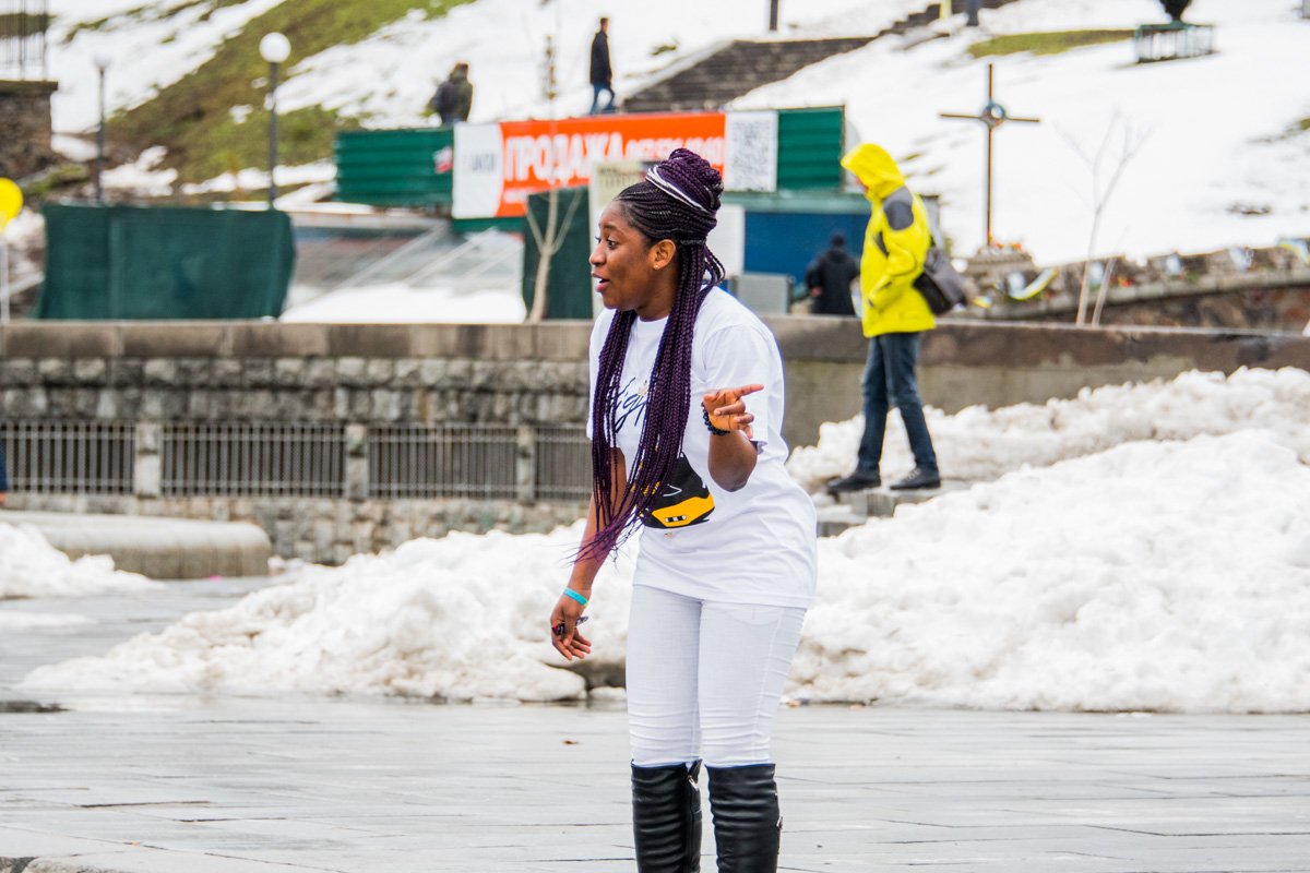 Для фото можно и немного раздеться Для фото можно и немного раздеться