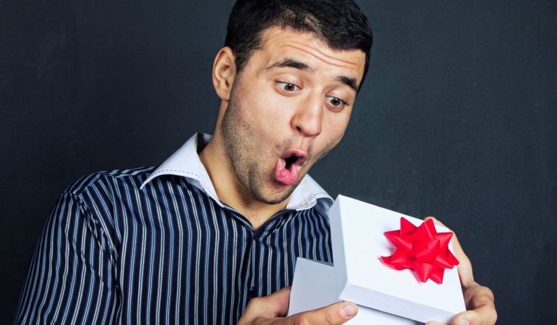 Что подарить на Новый год 2018 мужу, любимому парню, коллеге, другу, отцу или брату 3