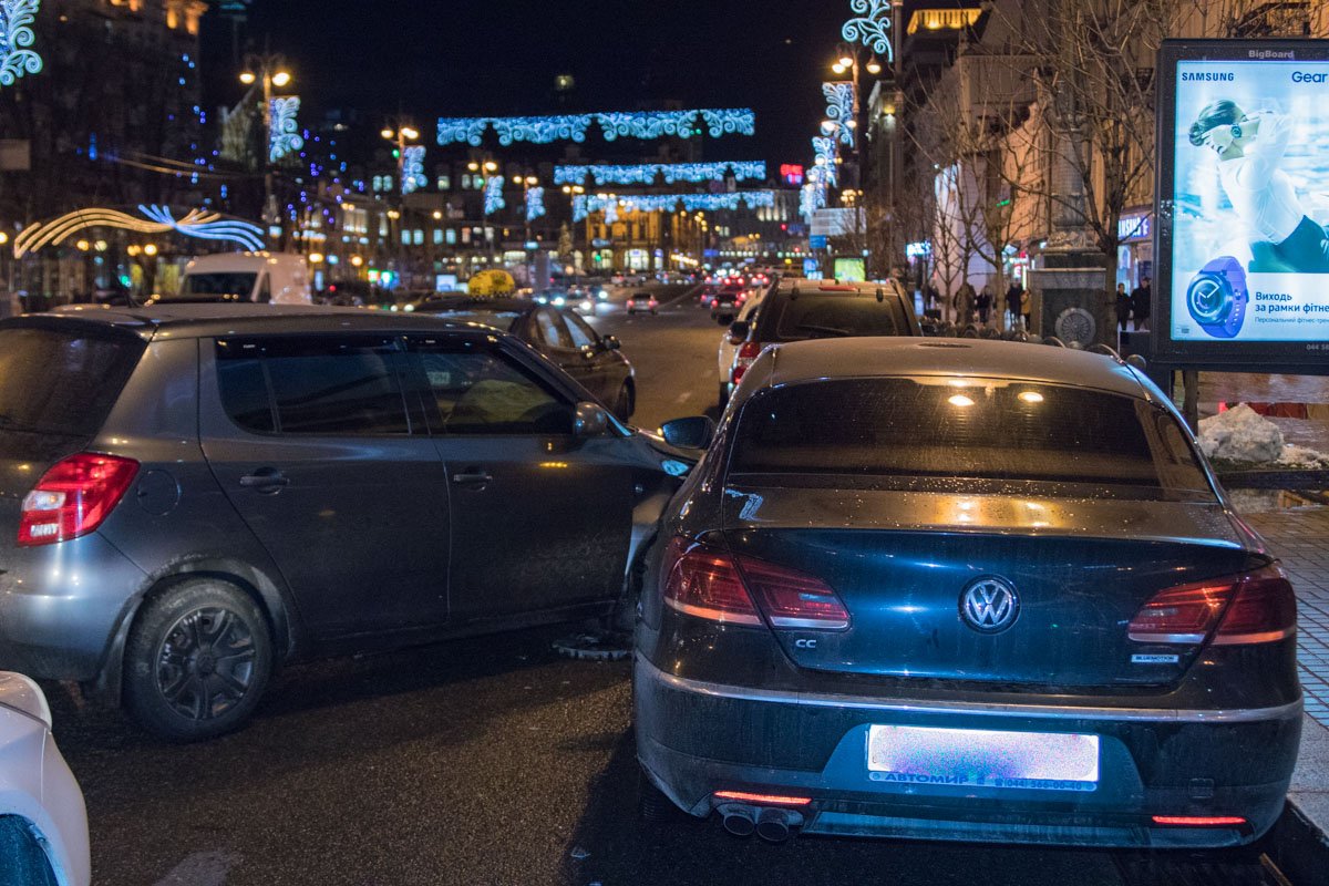 В автомобиле Volkswagen находился ребенок. К счастью, он не пострадал 