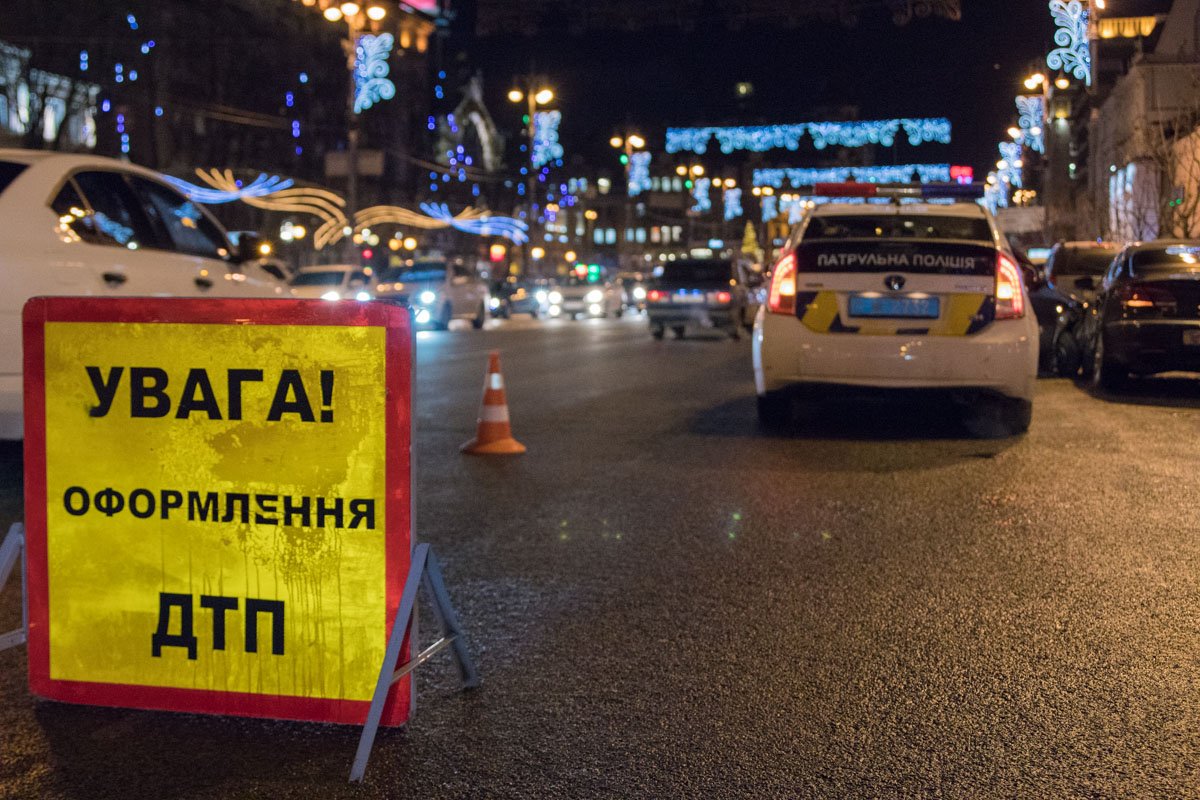 На месте работали патрульные и скорая помощь 