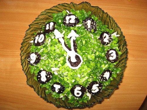 Праздничный салат «Курочка под зеленой шубой»