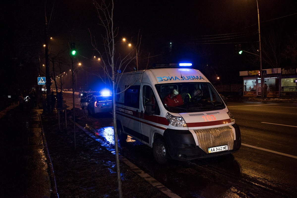 Прибывшие на место ДТП врачи скорой помощи диагностировали разрыв внутренних органов, и после получасовой борьбы за жизнь пострадавшего, так и не смогли его спасти