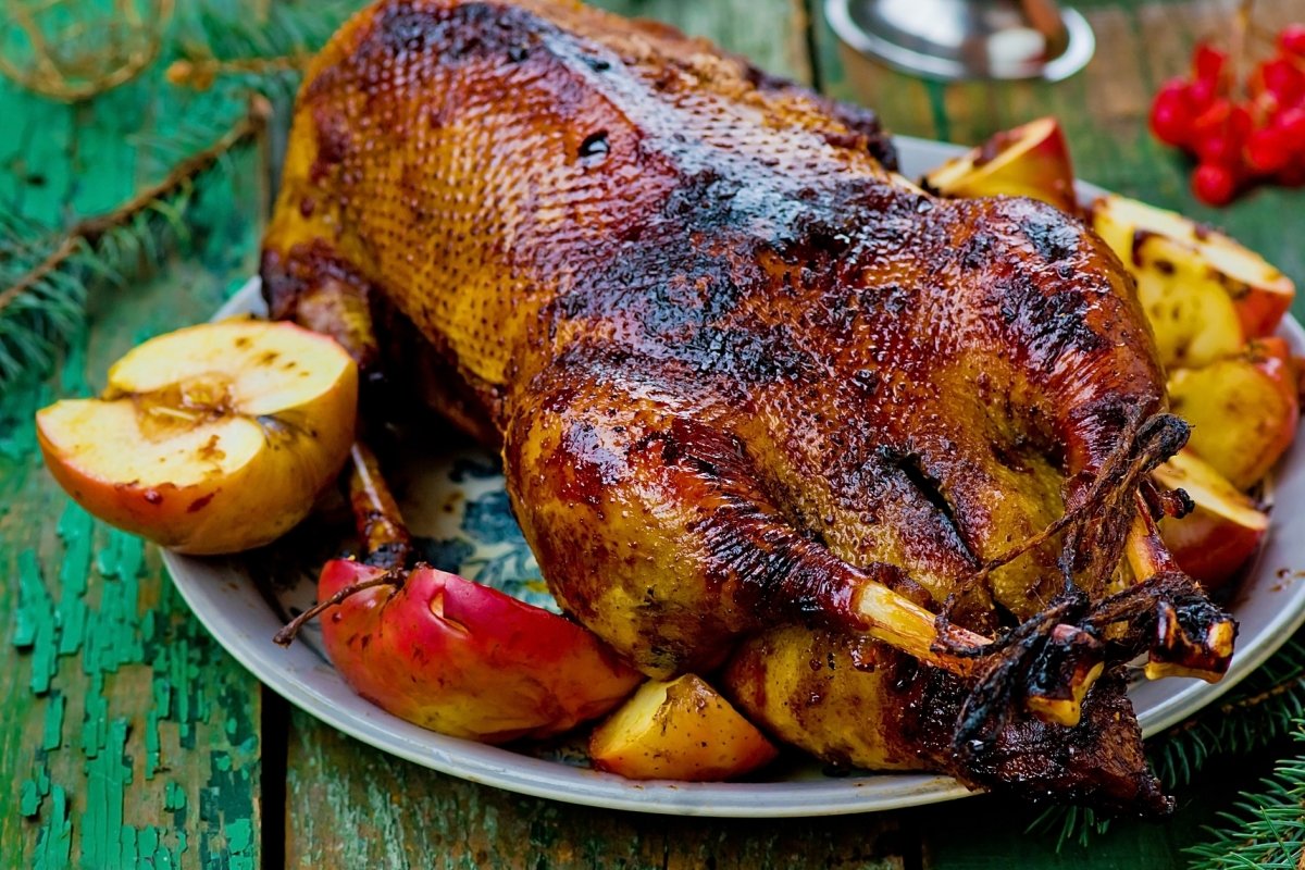 Утка с яблоками