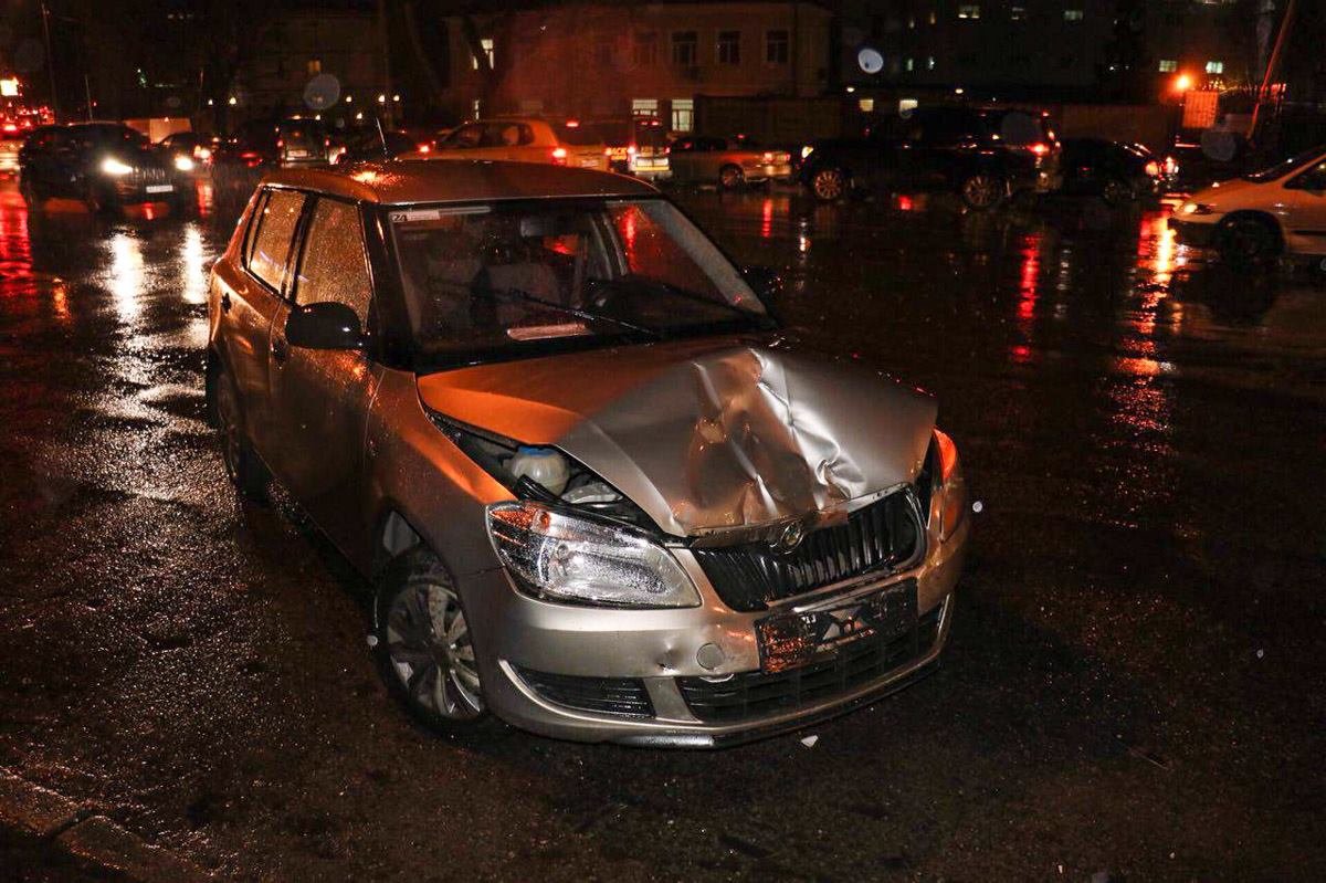 Водитель Skoda пытался избежать столкновения с другой авто Водитель Skoda пытался избежать столкновения с другим авто