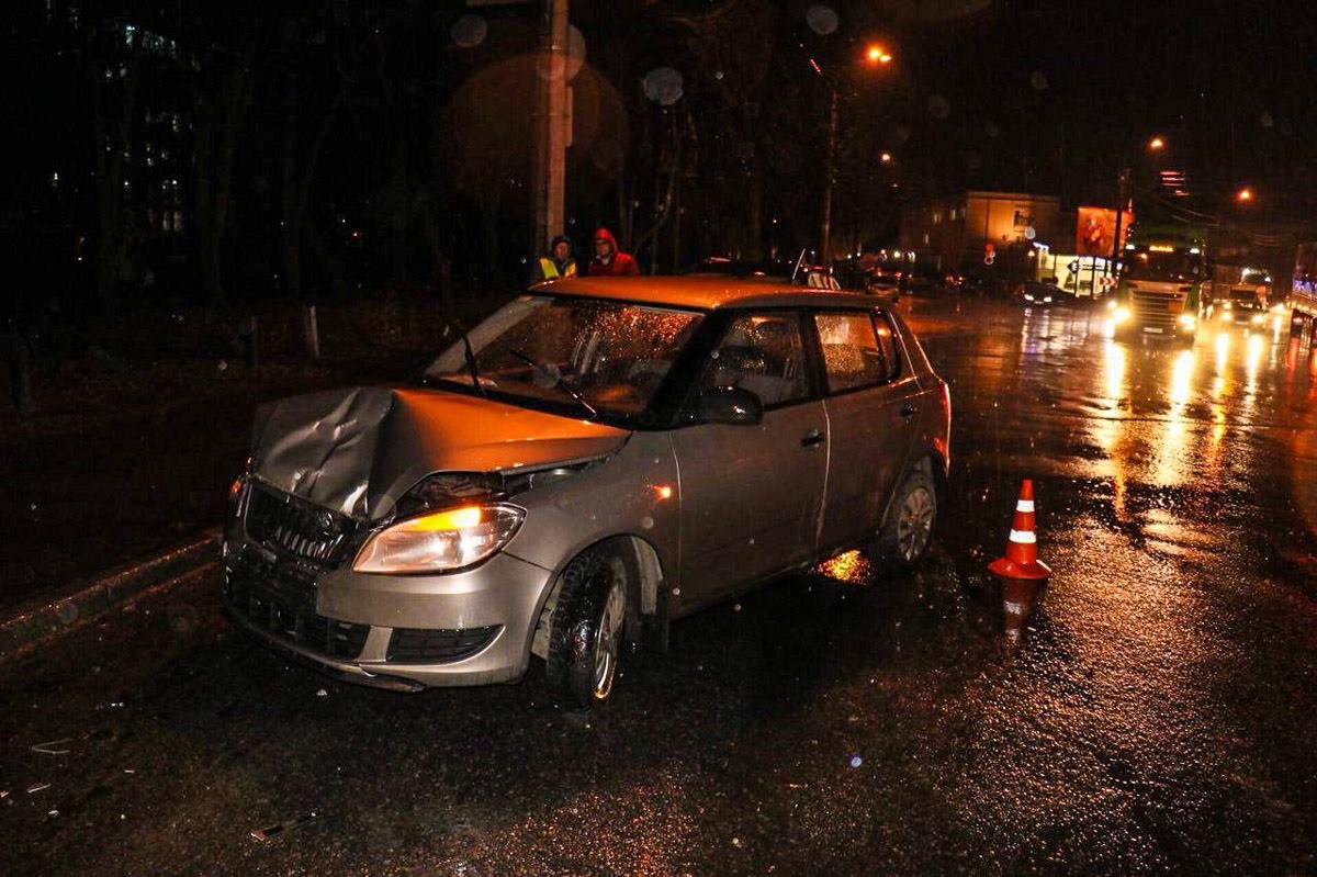 Загадочное авто скрылось Загадочное авто скрылось