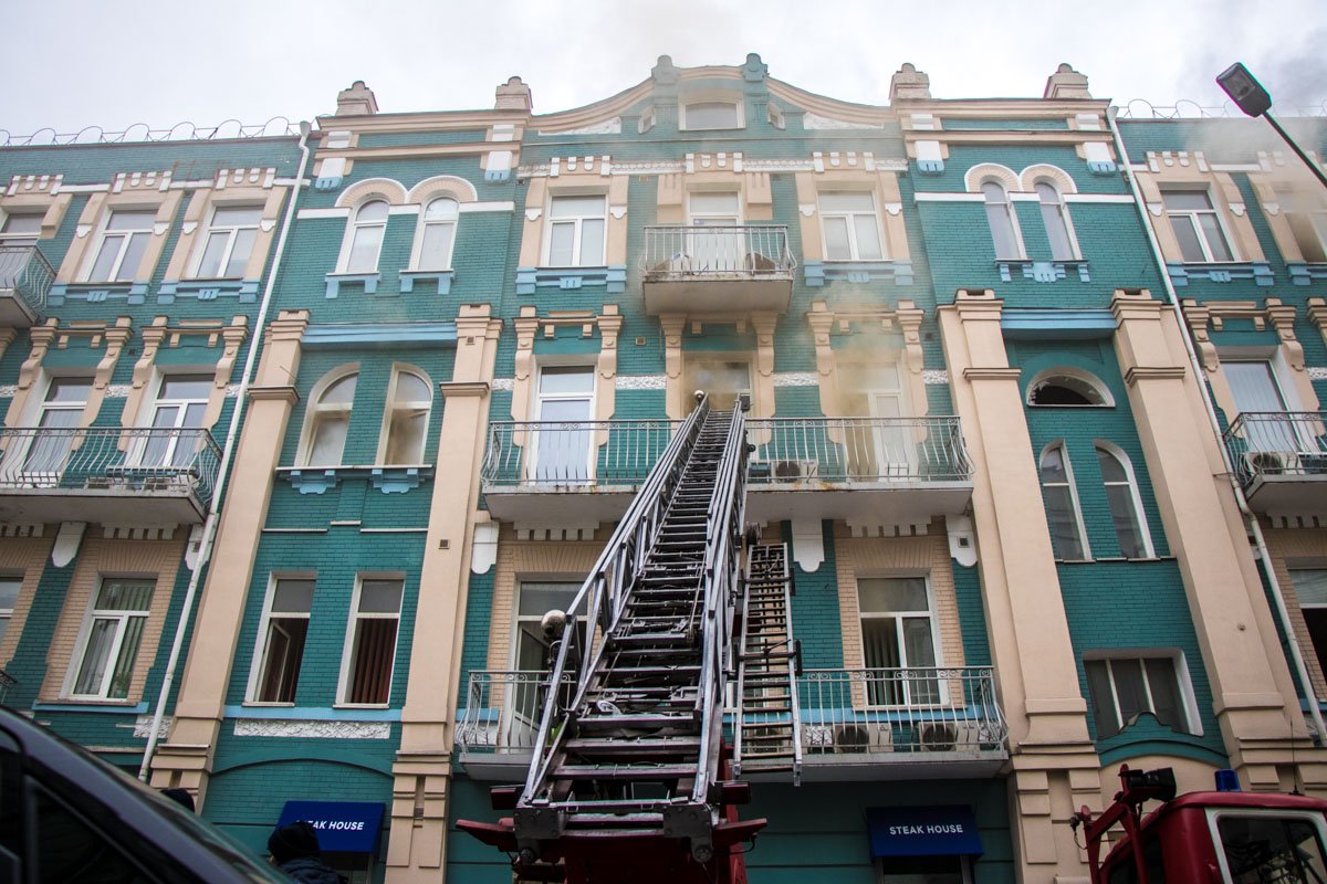 8 ноября произошло возгорание на кухне ресторана Sam’s Steak House