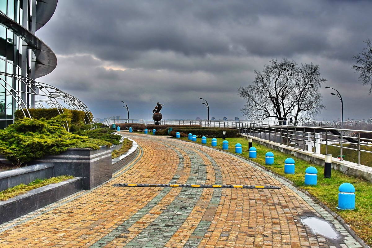 И ни души вокруг... И ни души вокруг...