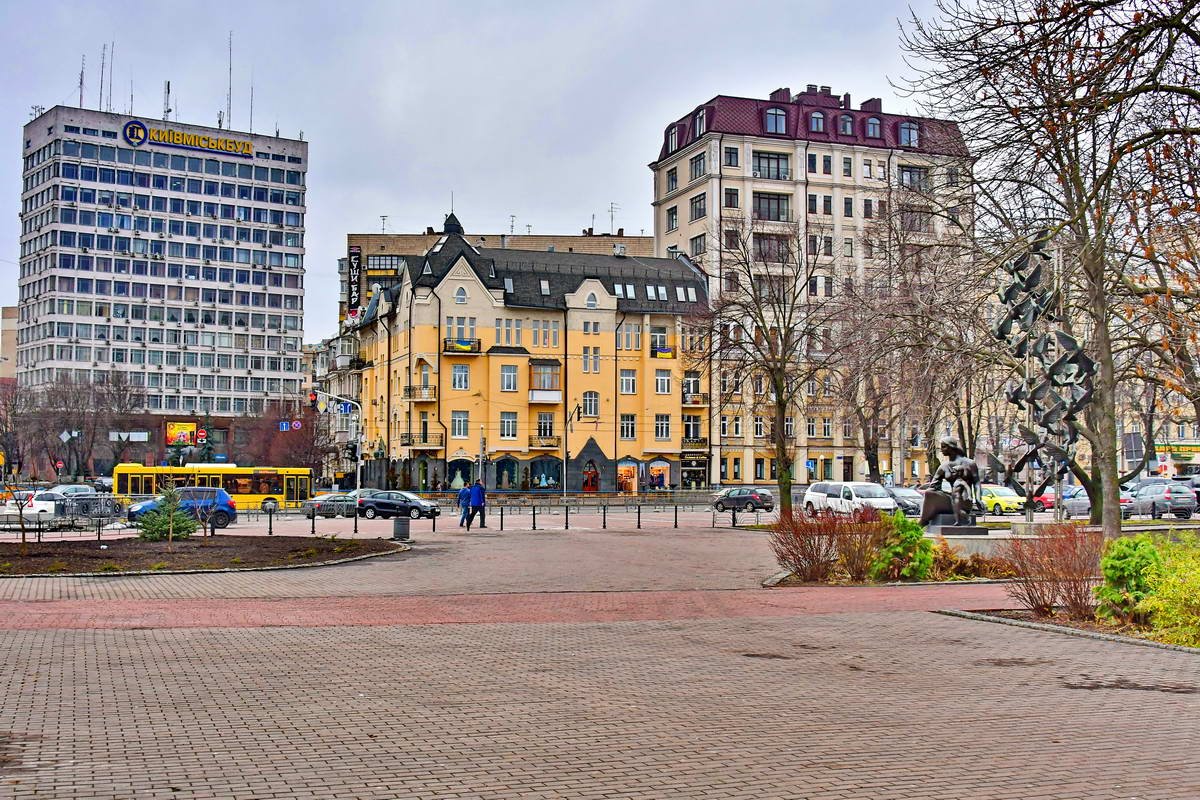 Город в предвкушении праздника Город в предвкушении праздника