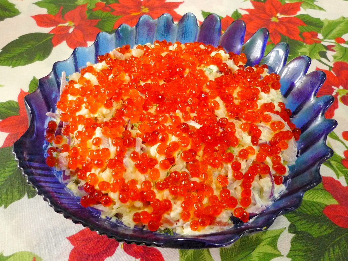 Салат с красной икрой