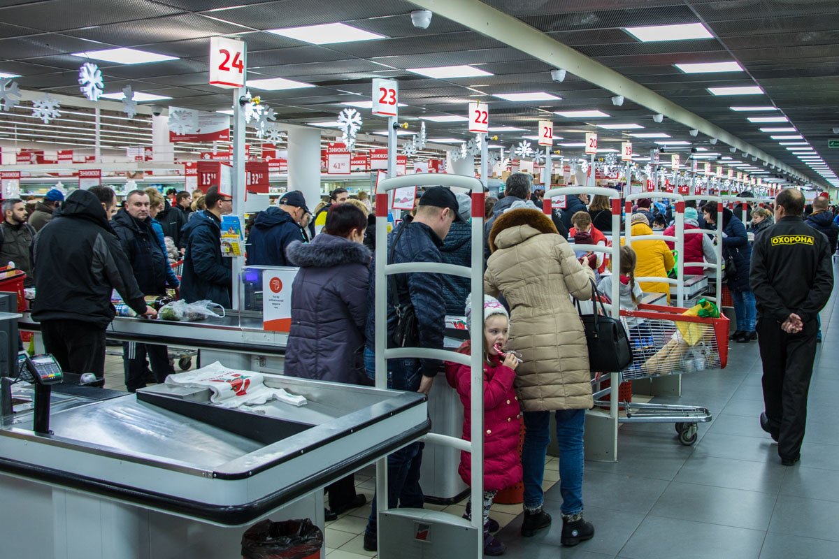 Очереди нипочем, когда в руках есть леденец Очереди нипочем, когда в руках есть леденец