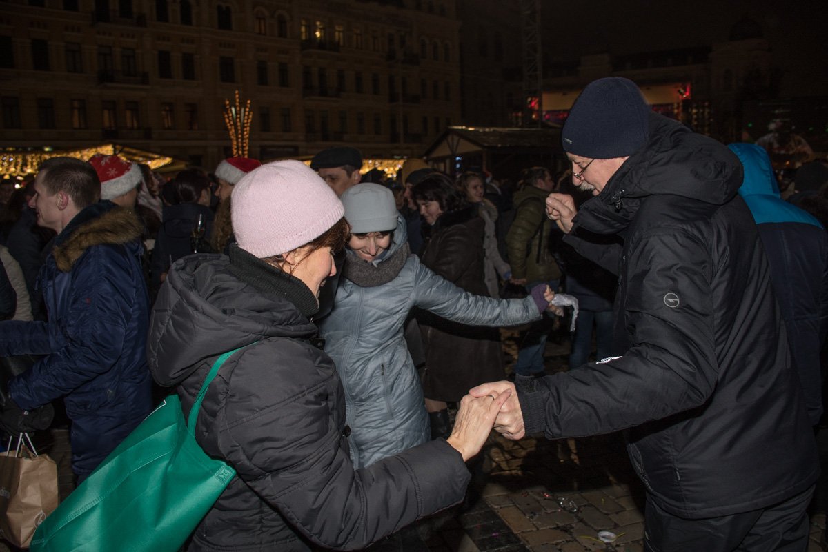 Места для танцев хватало Места для танцев хватало