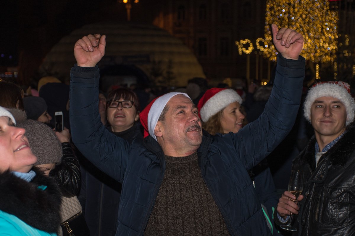 Танцы, танцы, танцы и сводит музыка с ума.... Танцы, танцы, танцы и сводит музыка с ума....