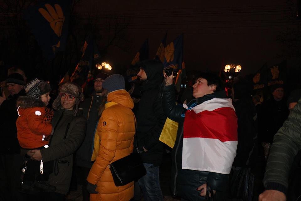 В Киеве проходит шествие в честь Дня Рождения Степана Бандеры В Киеве проходит шествие в честь дня рождения Степана Бандеры