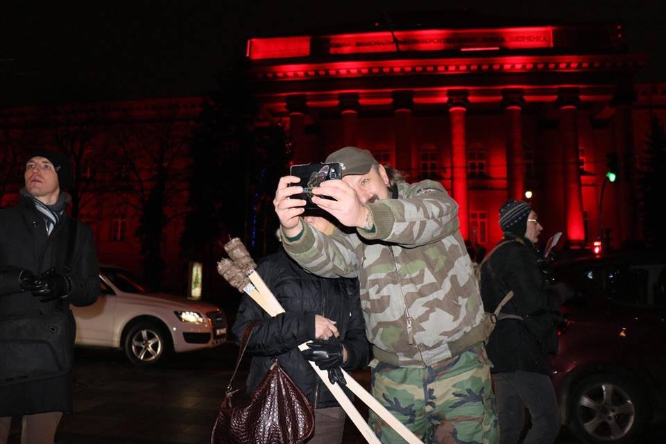 Перед маршем святое дело сделать селфи Перед маршем святое дело сделать селфи