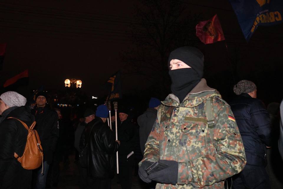 Факельное шествие уже традиционно для Украины 1 января Факельное шествие уже традиционно для Украины 1 января