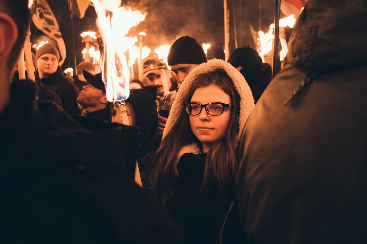 В колонне В колонне