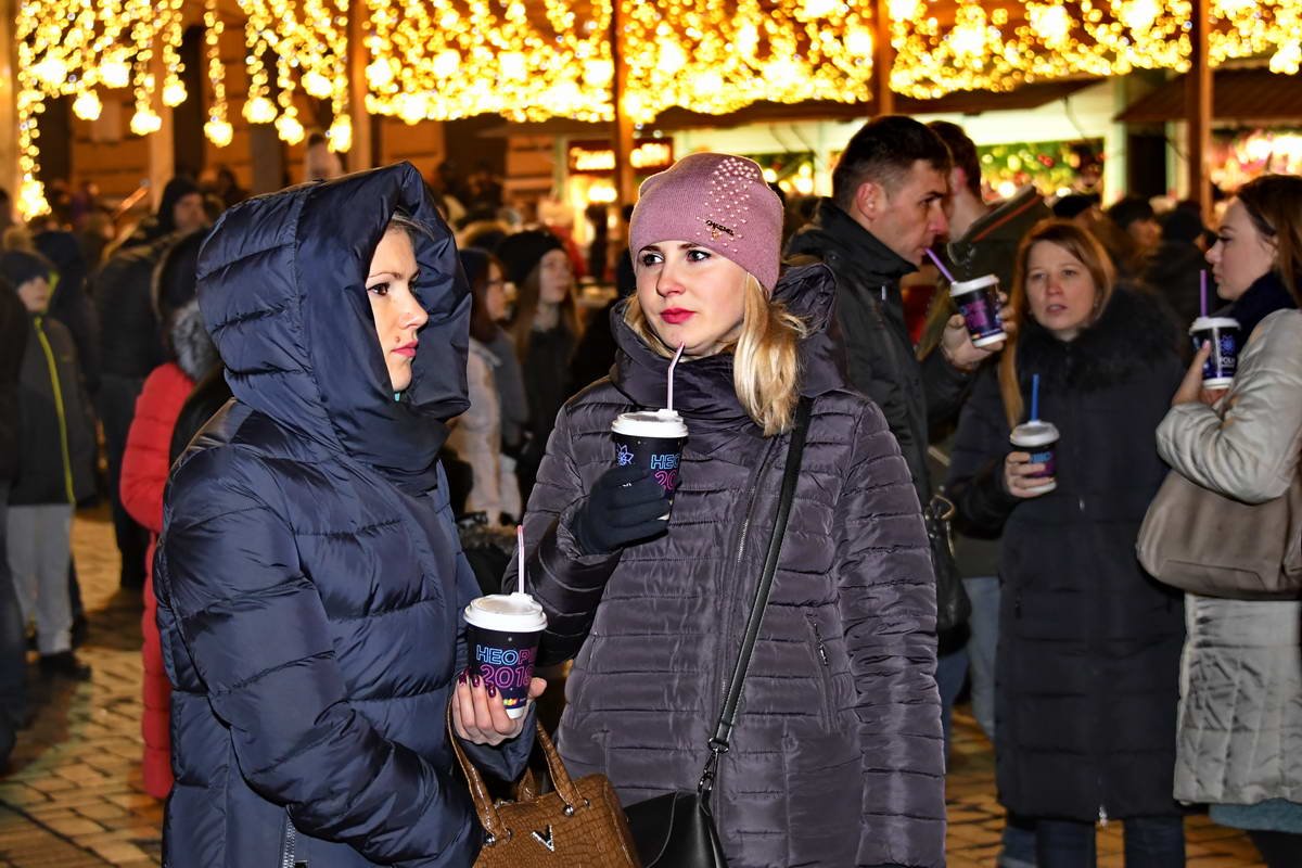 Глинтвейн стал основным согревом вечера 