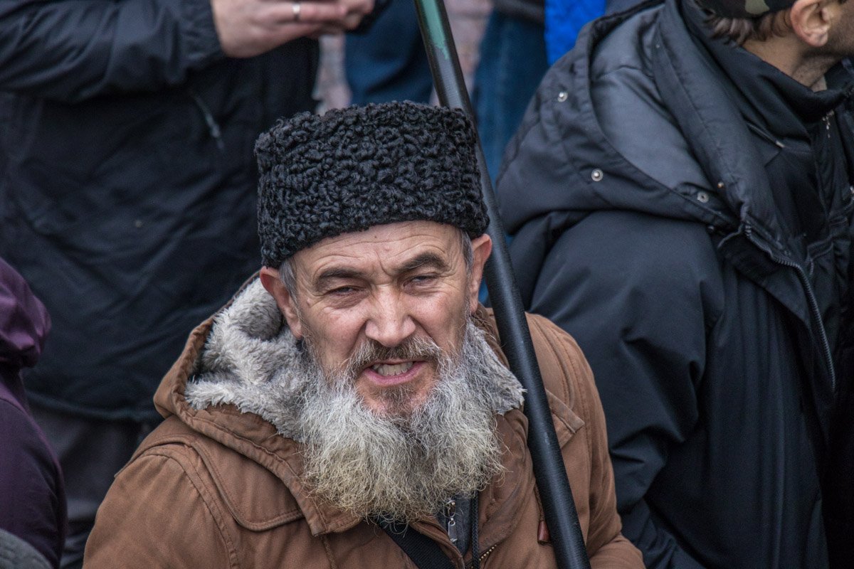 Люди недовольны, как идет расследование Люди недовольны, как идет расследование