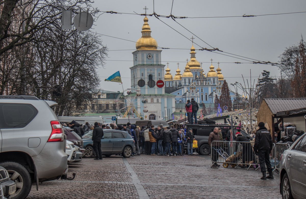 На митинг вышли более 200 людей На митинг вышли более 200 людей