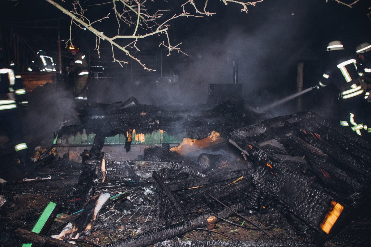 Это все, что осталось от жилого дома Это все, что осталось от жилого дома