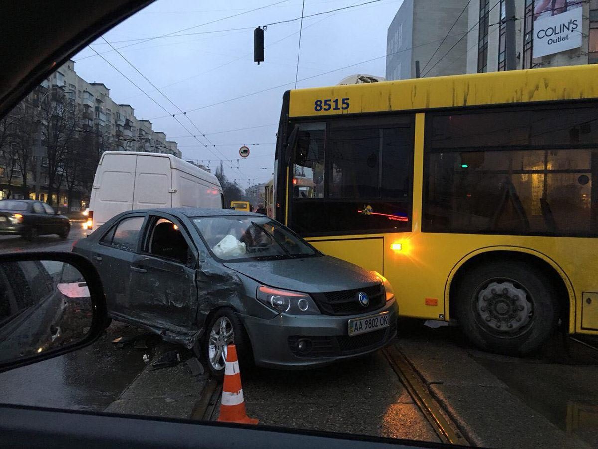 Пострадала пассажир легковушки