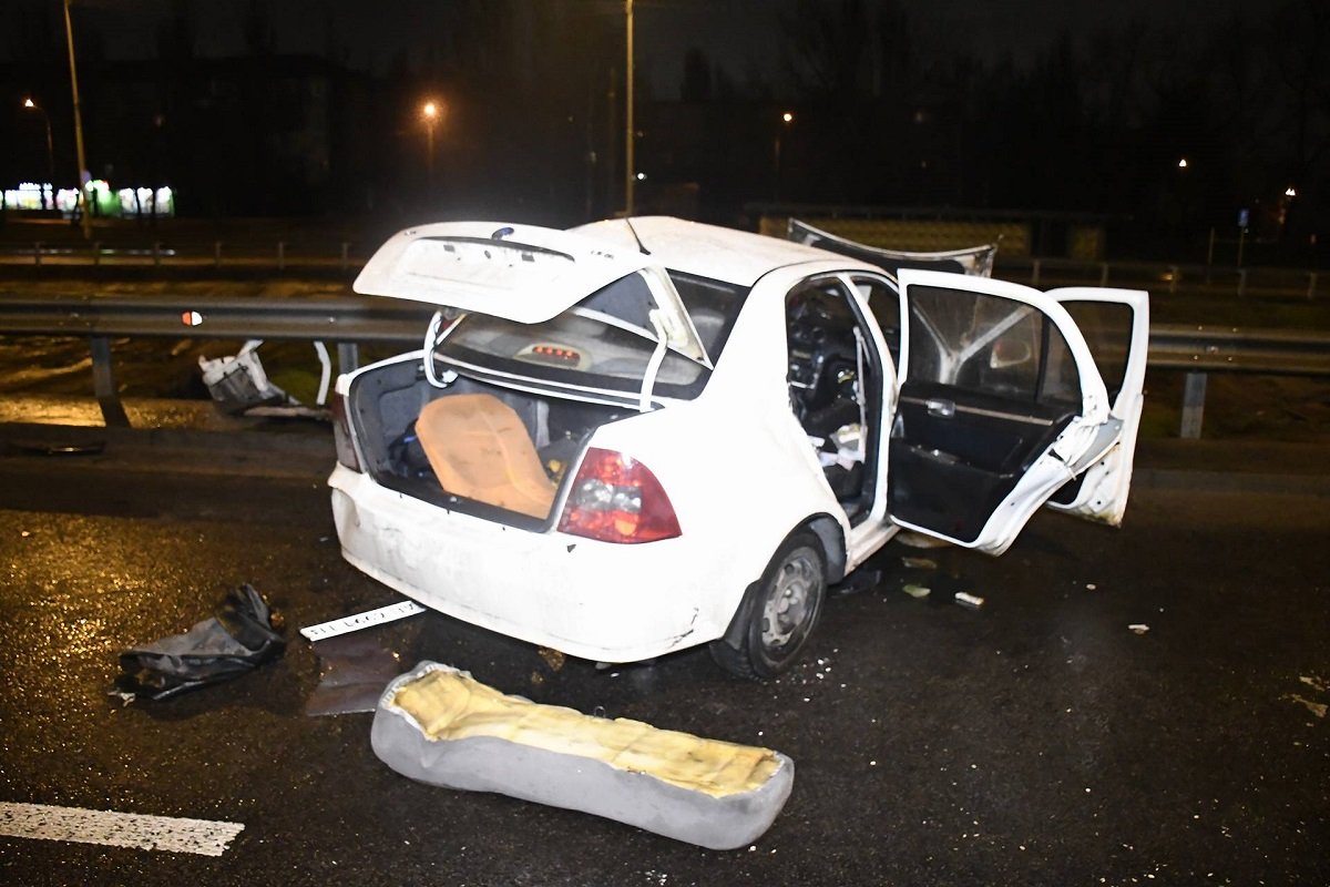 На улице Большой Окружной столкнулись Geely CK и Skoda Octavia