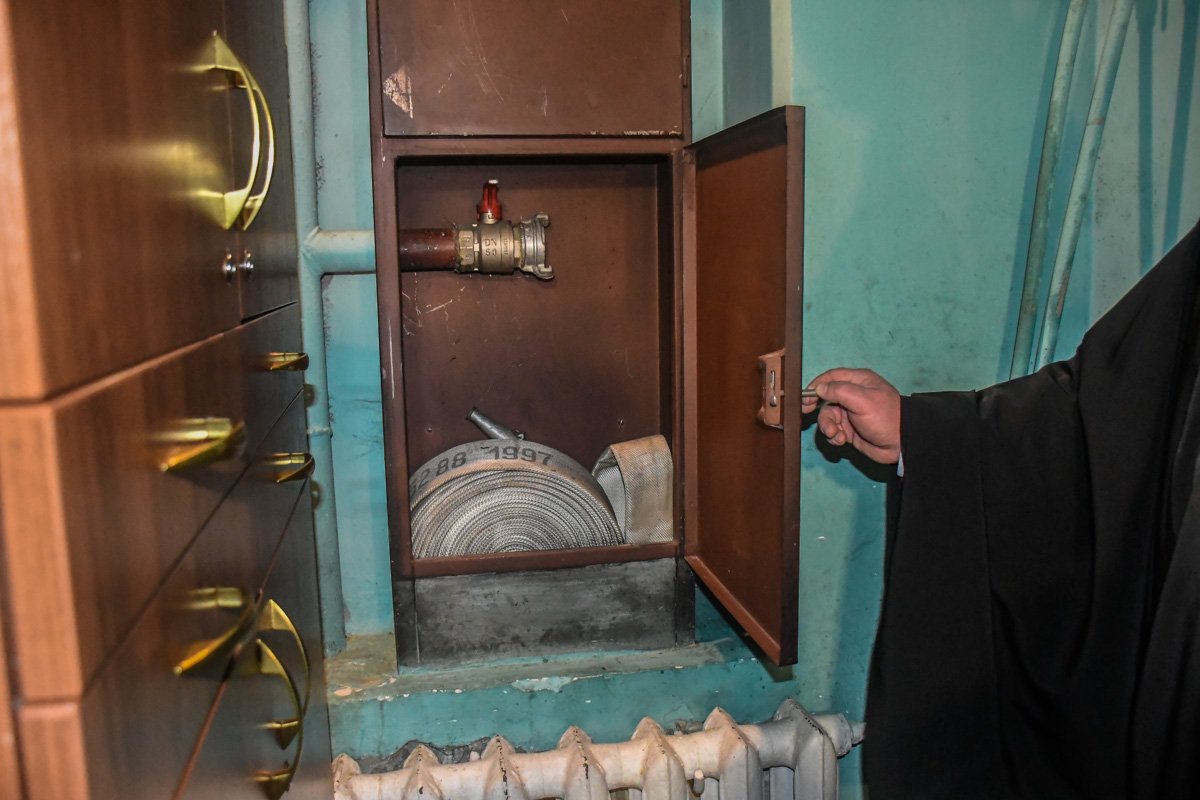 Один из священнослужителей лично провел для правоохранителей экскурсию по собору