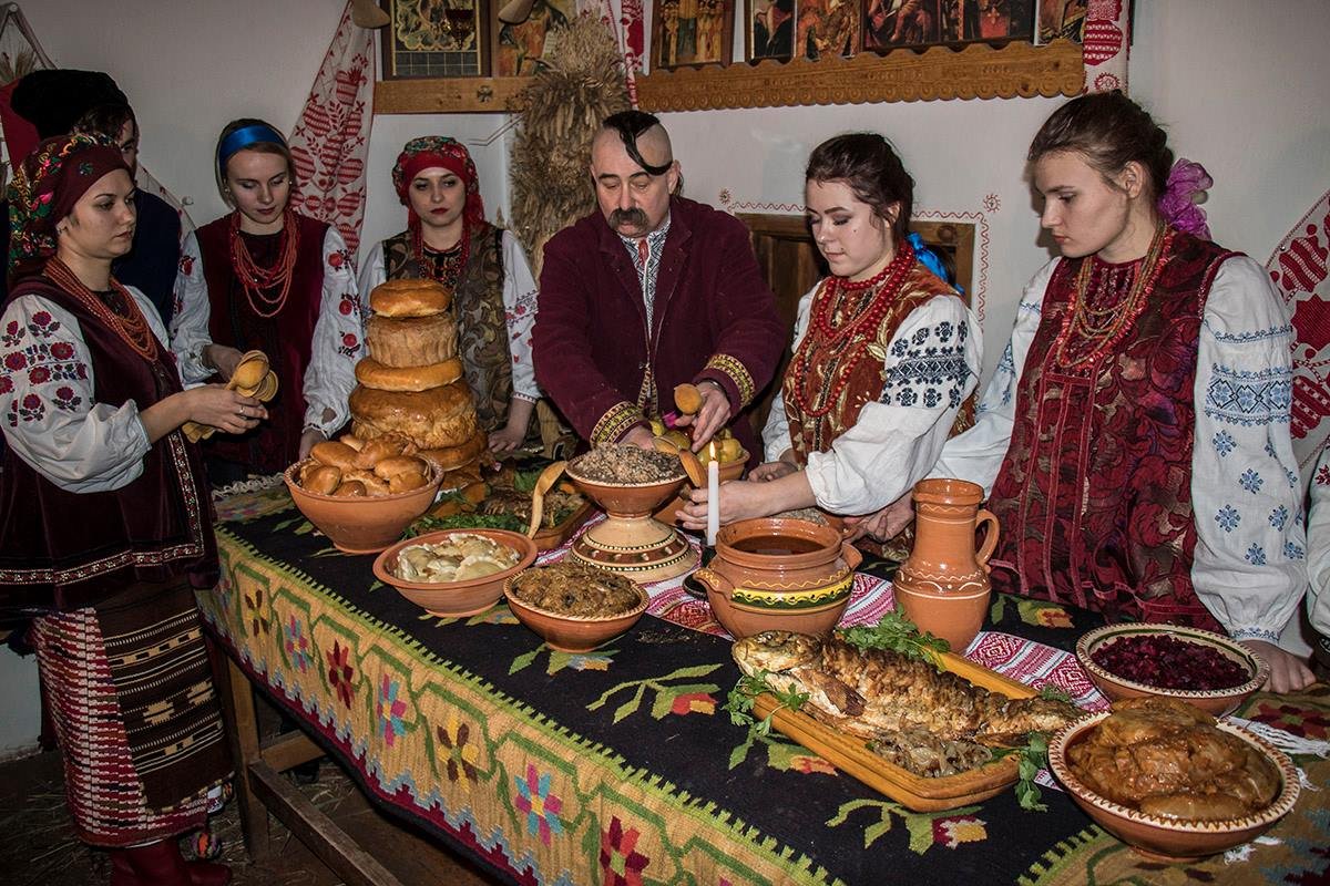 Так выглядит семейный ужин с 12 постными блюдами Так выглядит семейный ужин с 12 постными блюдами