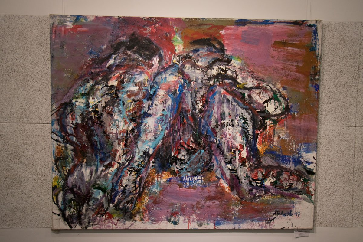 В столице открылась выставка украинского художника Александра Павлова "Украинский эрос" width="1200" height="800"><figcaption> В столице открылась выставка украинского художника Александра Павлова "Украинский эрос"
</figcaption></figure></p><p><figure class="image"><img class="wp-image-74825 size-full" src="https://cdn.informator.ua/@dp/media/kiev/2023/10/12/6528213fc0bee.jpg" alt="На открытии экспозиции собрались десятки любителей искусства " width="1200" height="800"><figcaption> На открытии экспозиции собрались десятки любителей искусства
</figcaption></figure></p><p><figure class="image"><img class="wp-image-74823 size-full" src="https://cdn.informator.ua/@dp/media/kiev/2023/10/12/652821401757a.jpg" alt="В работах автора соединяется драматический эротизм, целомудренная нагота, жажда сексуальной свободы и абстрактность. " width="1200" height="800"><figcaption> В работах автора соединяется драматический эротизм, целомудренная нагота и жажда сексуальной свободы
</figcaption></figure></p><p><figure class="image"><img class="wp-image-74824 size-full" src="https://cdn.informator.ua/@dp/media/kiev/2023/10/12/65282140616ff.jpg" alt="Главная особенность картин Александра Павлова - это абстрактность" width="1200" height="800"><figcaption> Главная особенность картин Александра Павлова - это абстрактность
</figcaption></figure></p><p><figure class="image"><img class="wp-image-74827 size-full" src="https://cdn.informator.ua/@dp/media/kiev/2023/10/12/65282140a6b4e.jpg" alt=