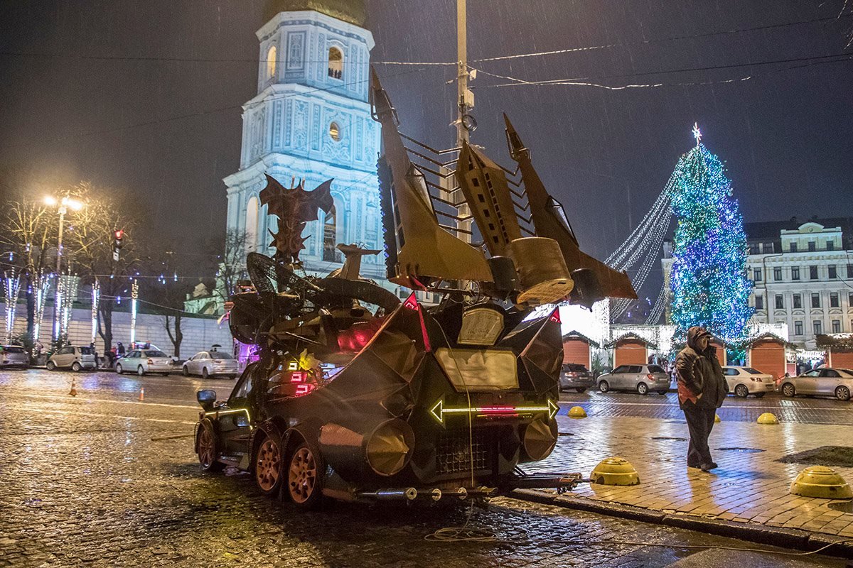 Тачка дежурит на Софийской площади круглые сутки 