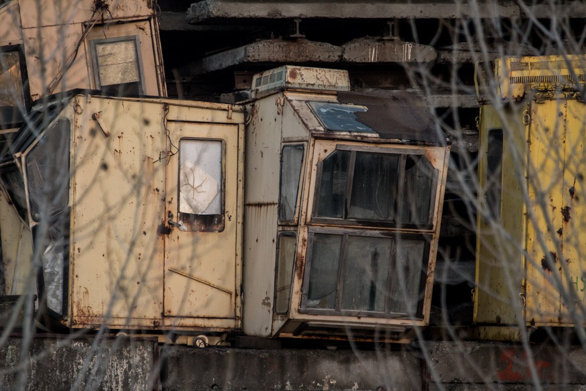 В эти окна больше не посмотрит машинист В эти окна больше не посмотрит машинист