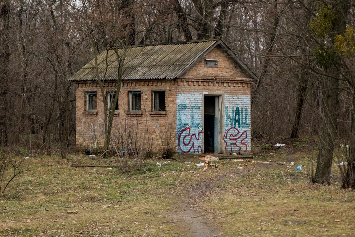 У острова своя стена