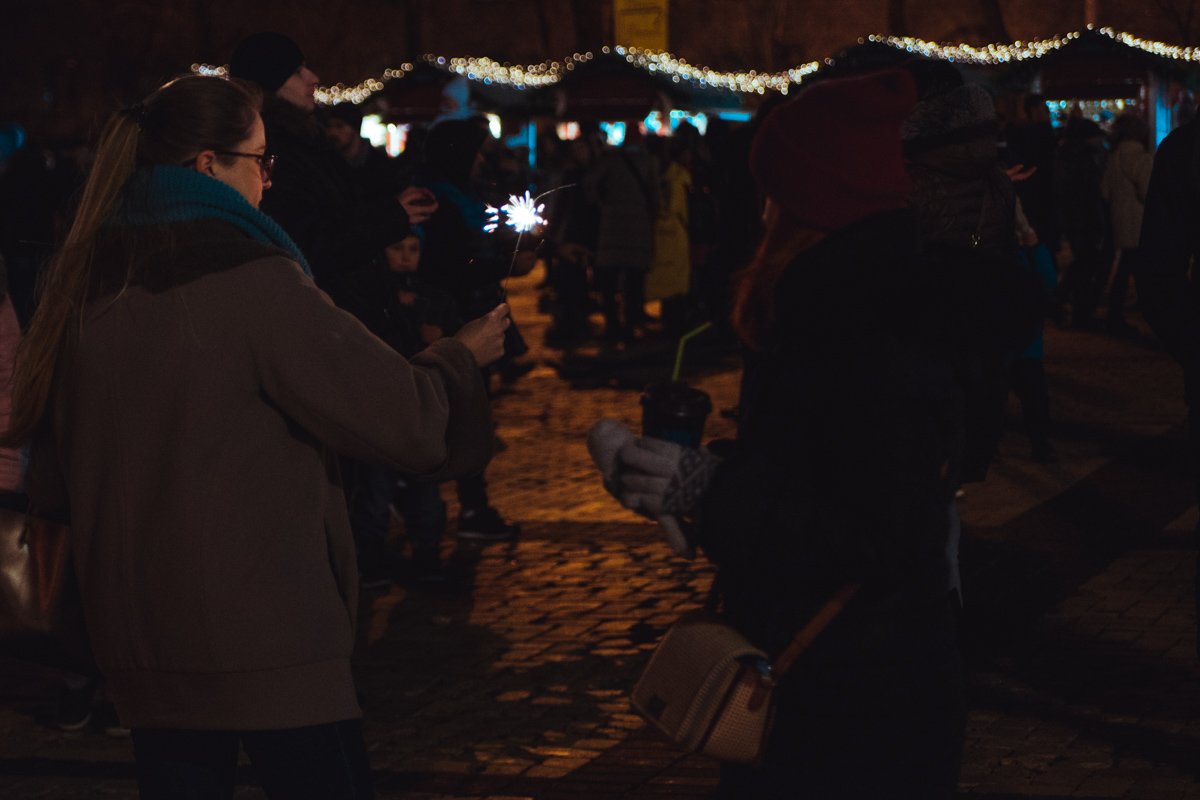 Рождество в Киеве встречают с праздничными огнями Рождество в Киеве встречают с праздничными огнями