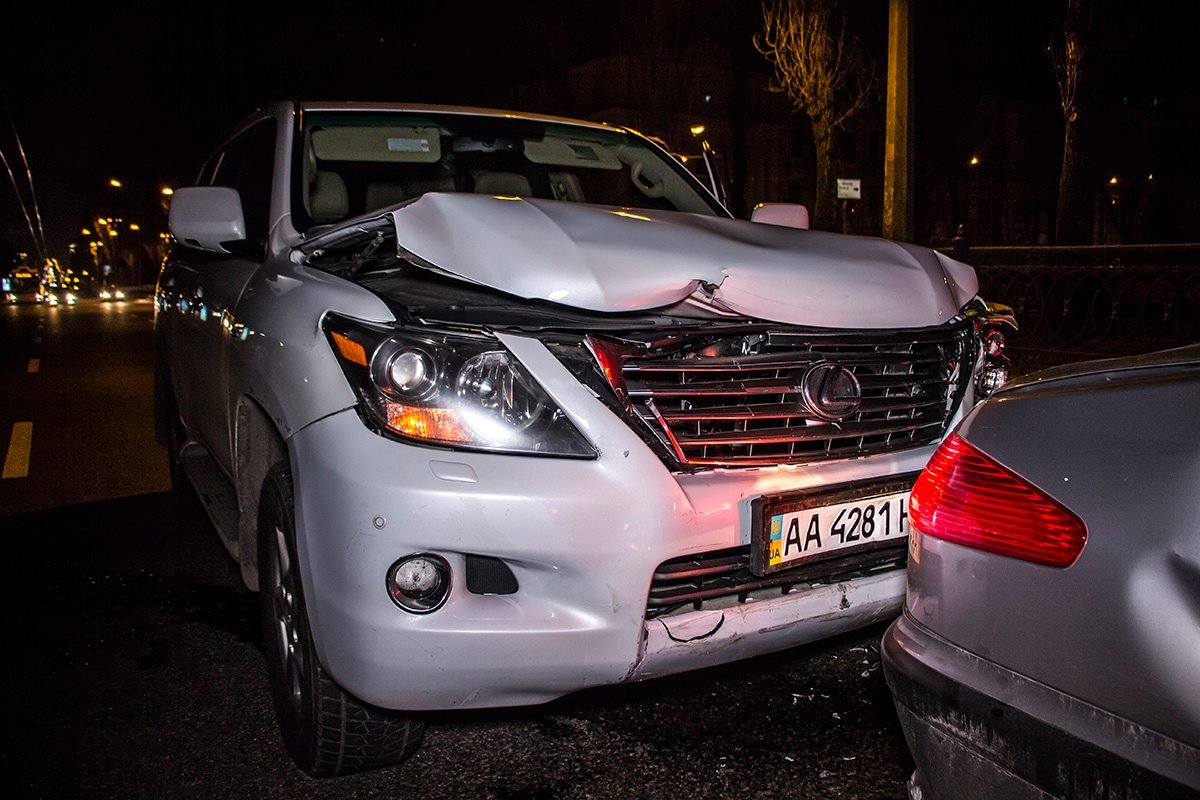 Больше всего в ДТП пострадал Lexus