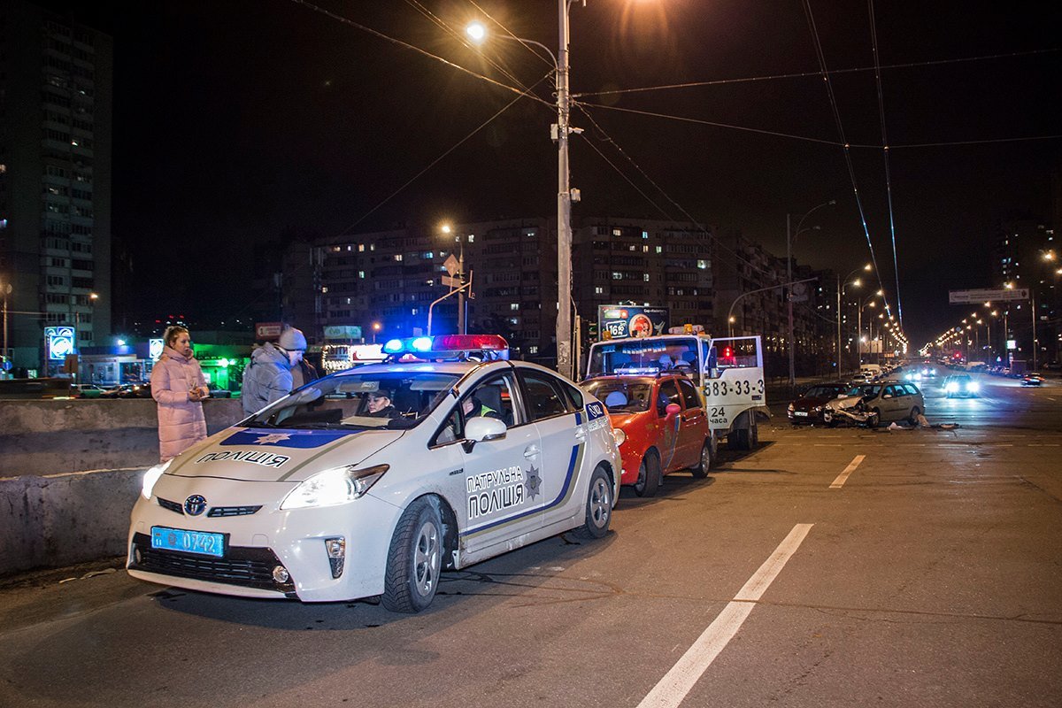 На место ДТП уже выехала патрульная полиция