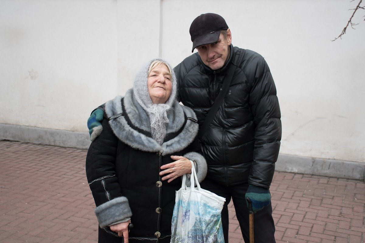 Бывшая соцработница и хоккеист рука об руку много лет Бывшая соцработница и хоккеист - рука об руку много лет