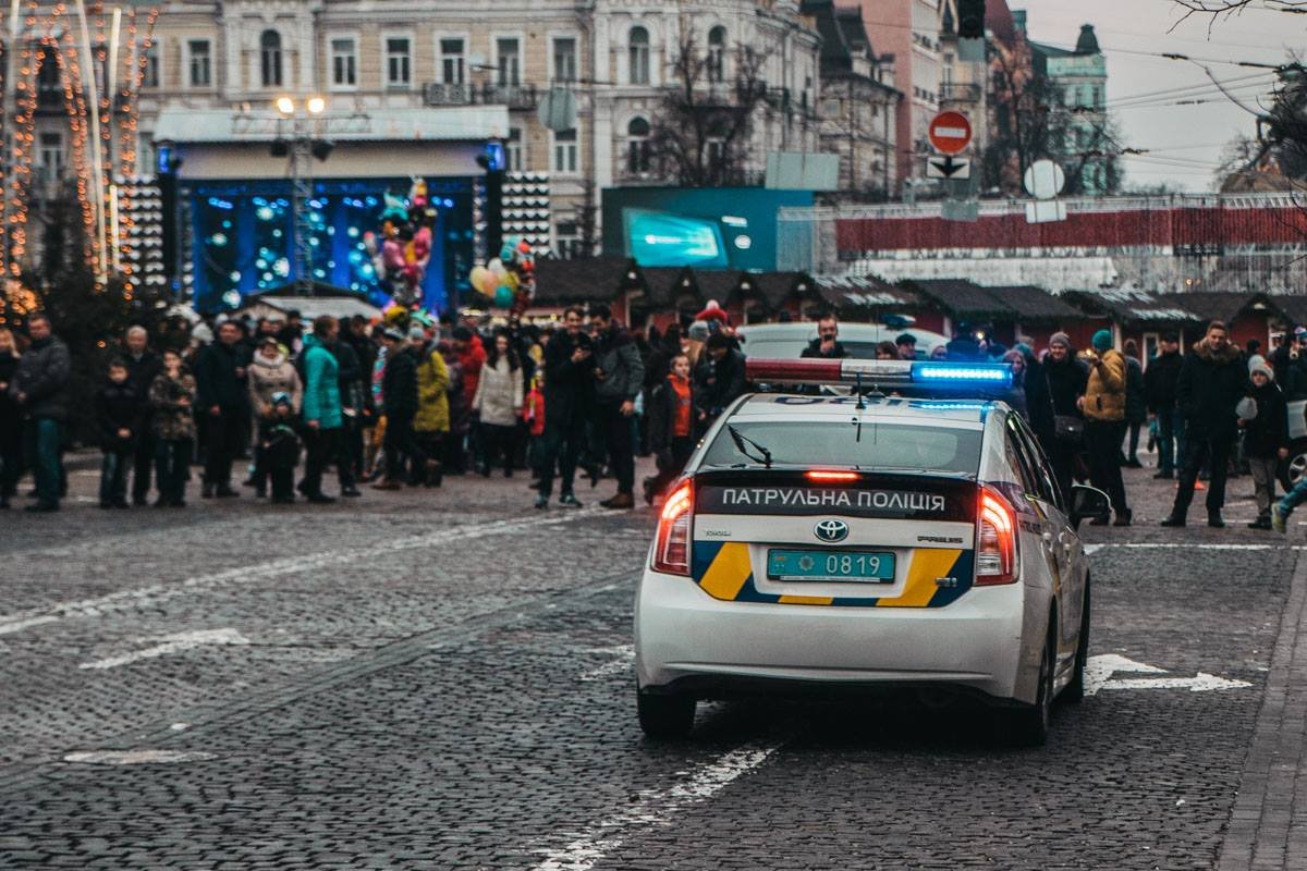 Детей возили по несколько кругов