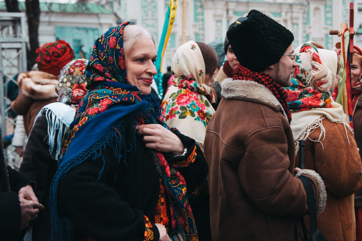 На Софийской площади выступали сразу несколько коллективов На Софийской площади выступали сразу несколько коллективов