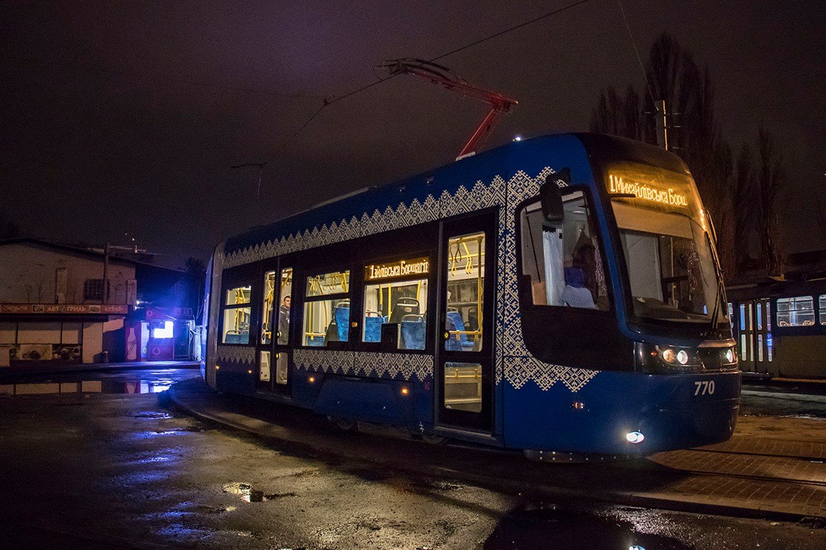 Трамвай отправился на конечную остановку