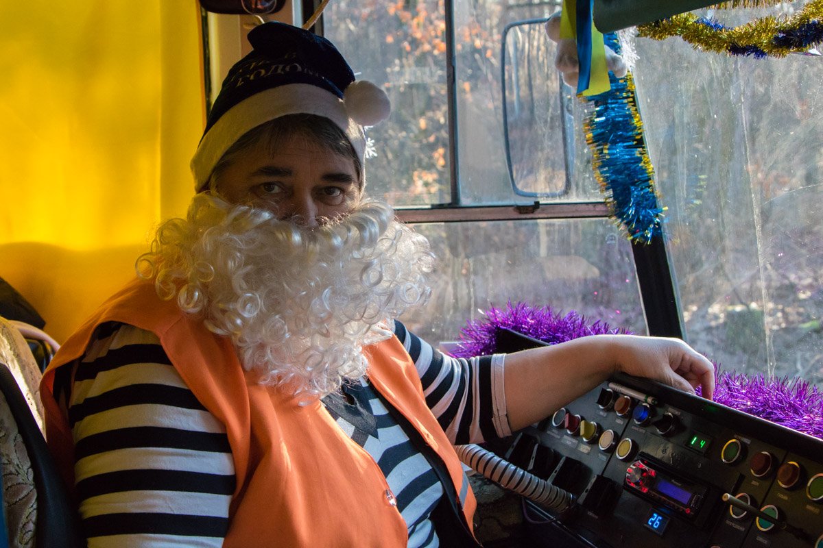 Валентина Ивановна водит трамвай уже 47 лет