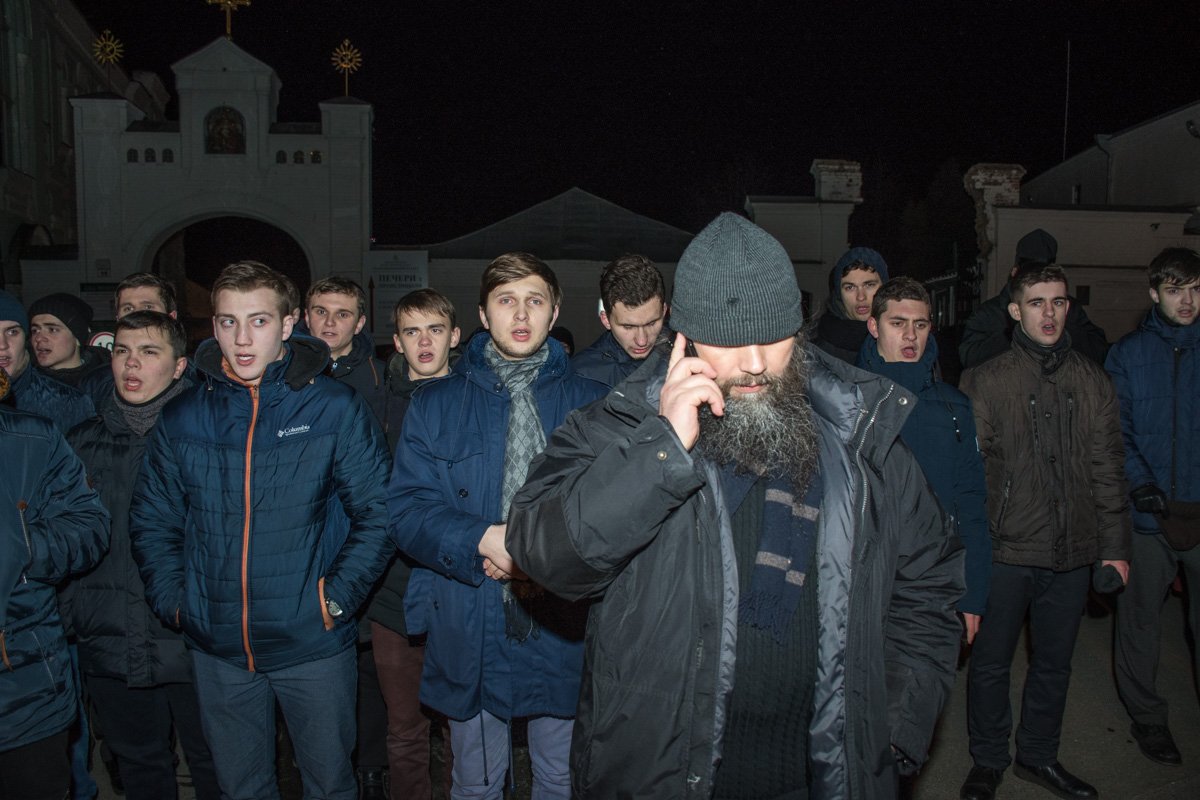 Священнослужители московского патриархата пели колядки на украинском языке Священнослужители Московского патриархата пели колядки на украинском языке