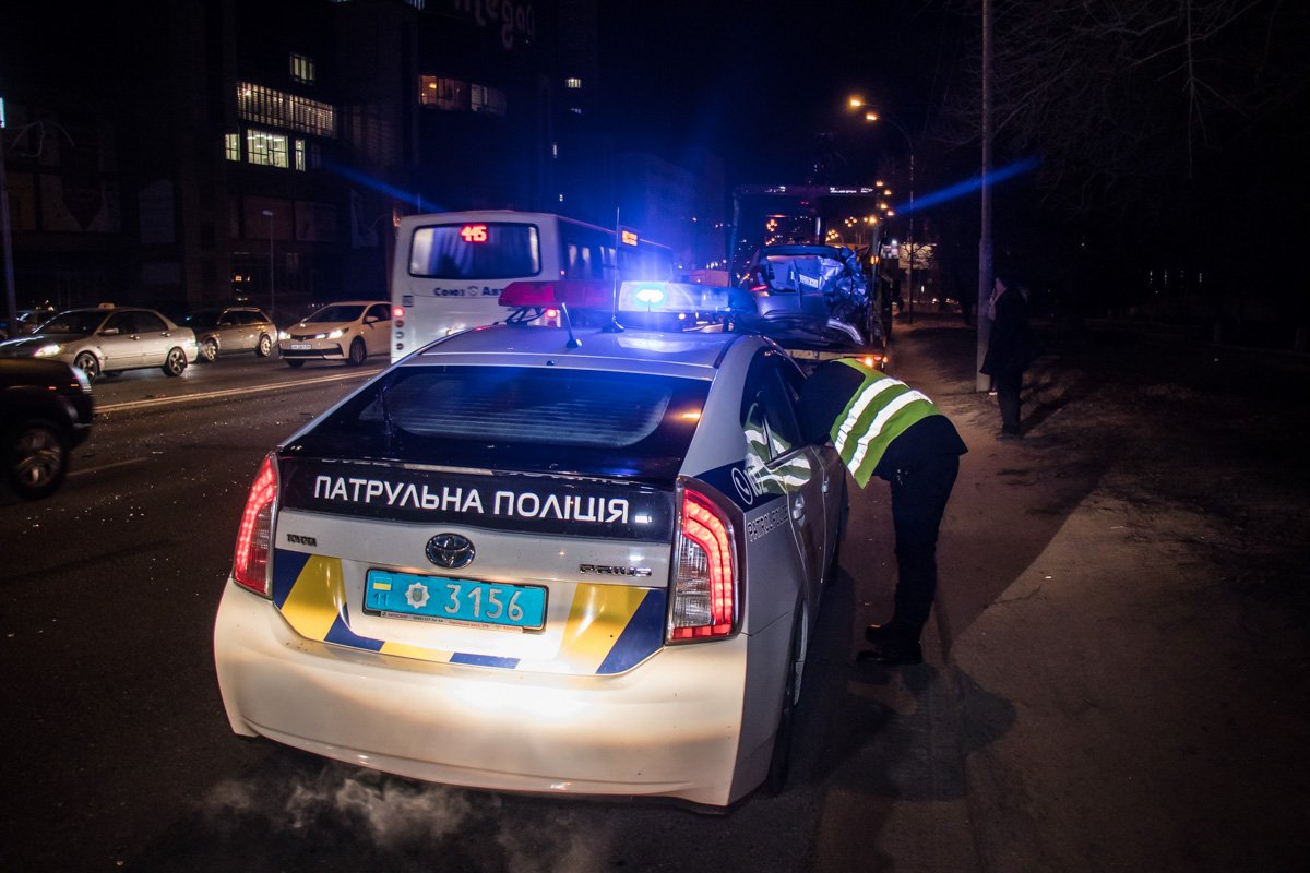 На месте работала патрульная полиция 