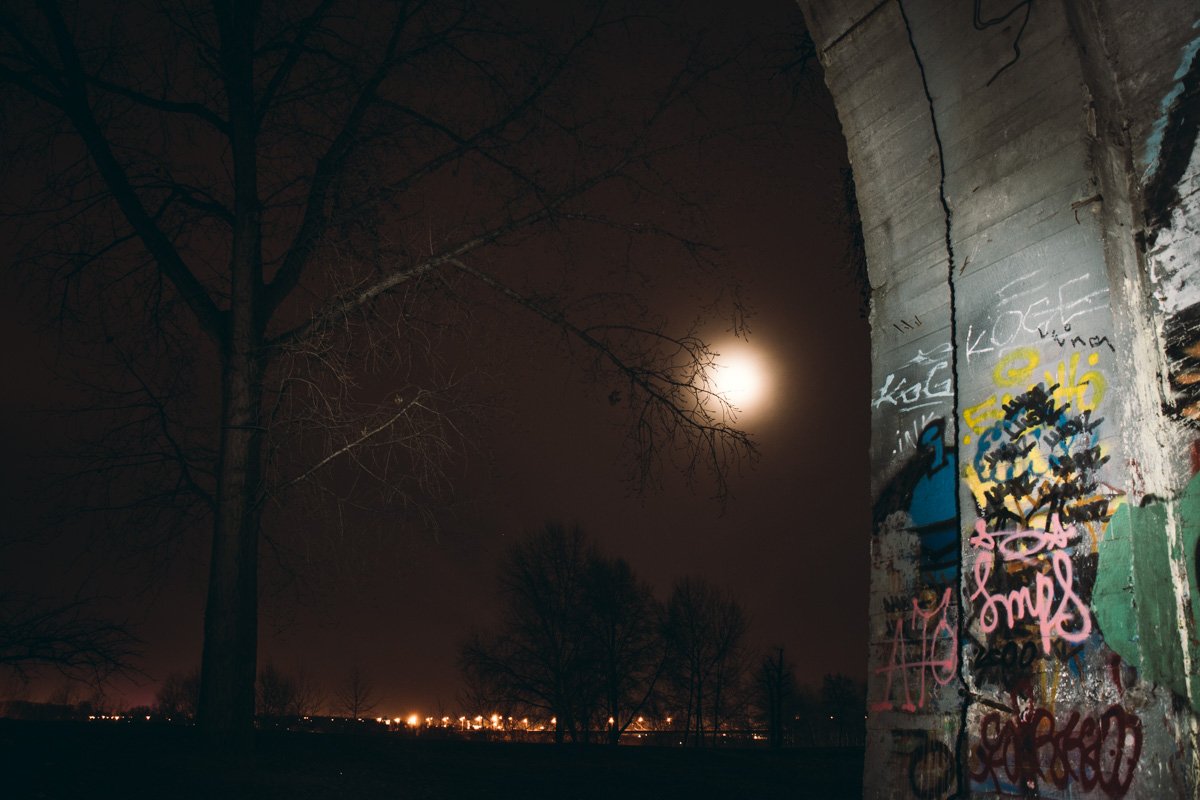 Заброшенная часть тоннеля находится неподалеку от Набережной