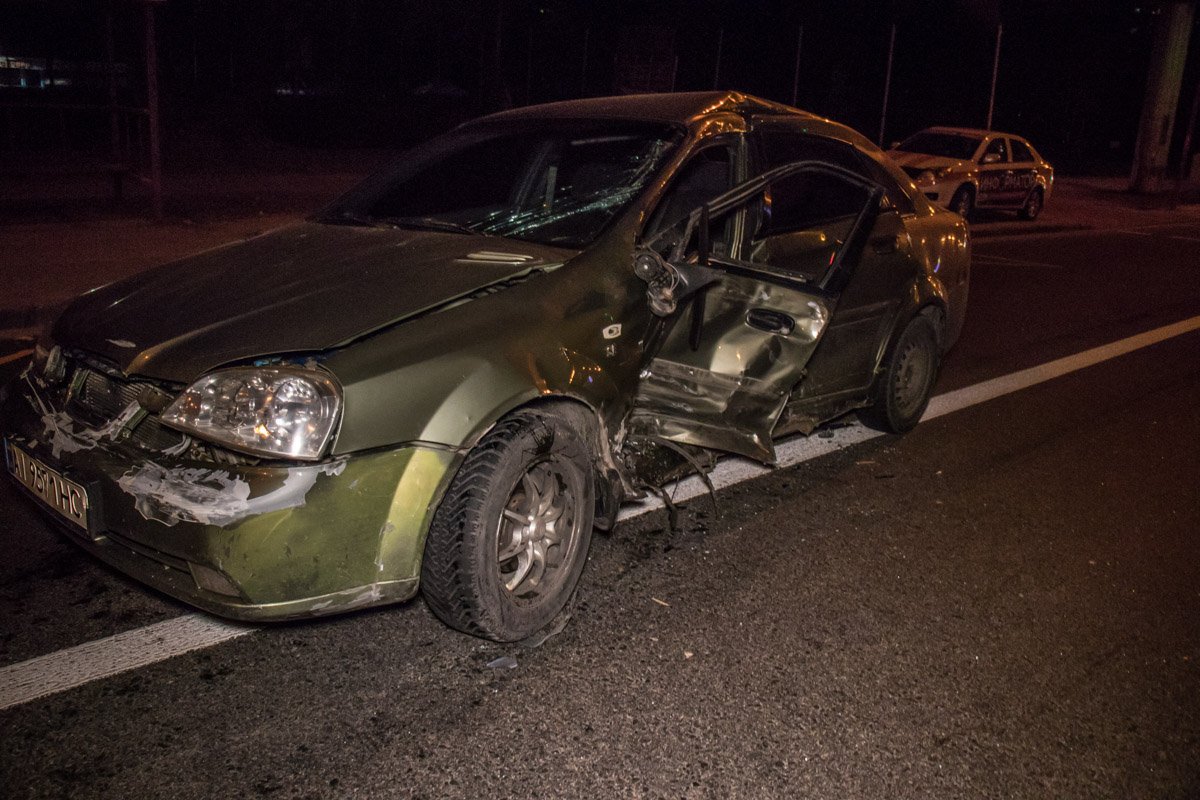 Автомобиль в неположенном месте пошел на разворот 